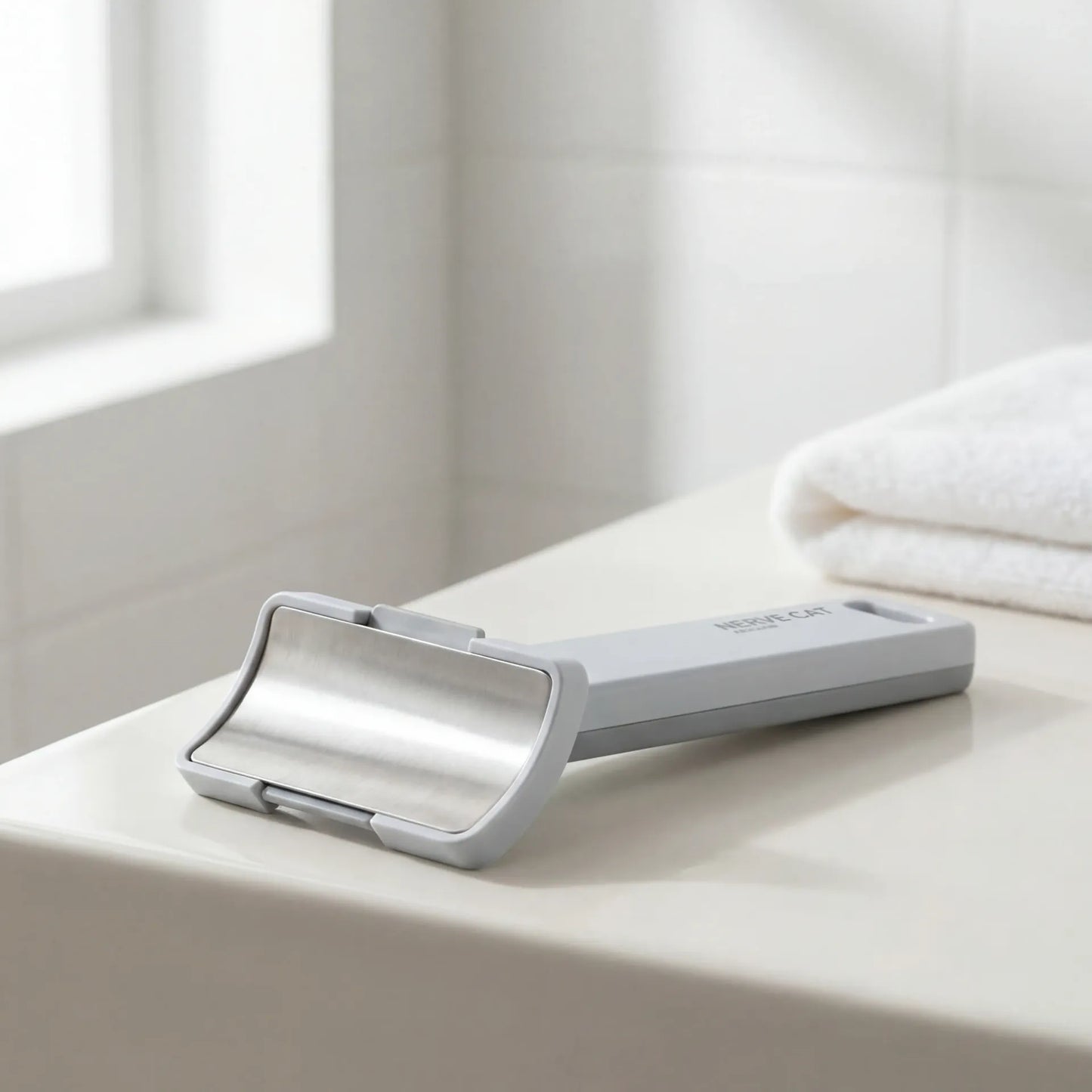 Floating Hair Removal Brush — Zoro Pets